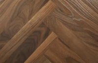HDF Ламинат 10 мм Английская ёлка Floor Fort Walnut Tree Елочка 10/33 4V Орех Кембридж HC 606х101 мм